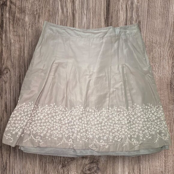 Gray Embroidered Floral A-Line Skirt Lined Casual Comfort Boho Cottagecore Fairy - Picture 1 of 9